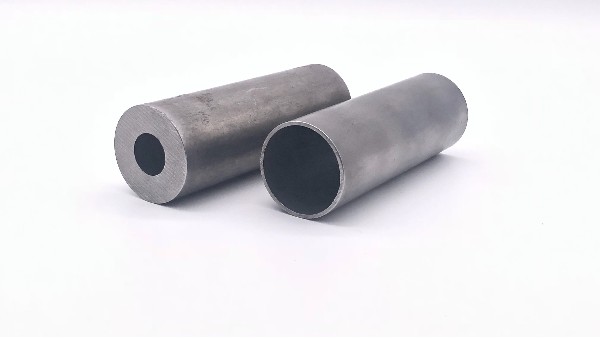 小口径厚壁无缝钢管：选择要点与核心优势，优选常州天展钢管