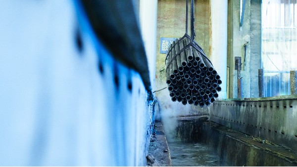 无缝钢管为何必经酸洗？揭秘关键预处理工艺